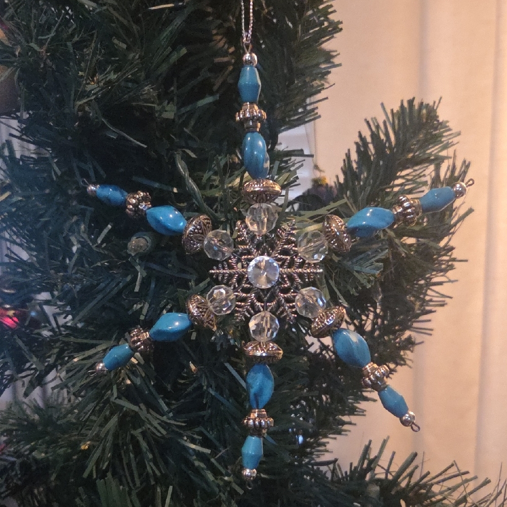 Pretty Blue And Silver Snowflake Christmas Tree Ornament. 🎄